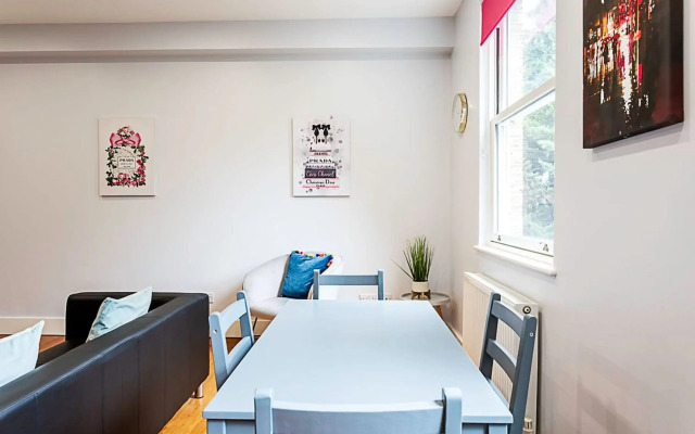 Modern Clapham Apartment