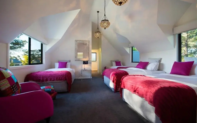 Artemis Retreat