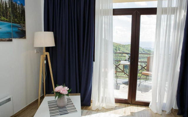 Dvori Sky View E13 Kopaonik - Free Private Parking
