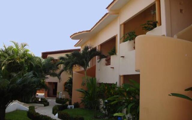 Hotel Real de la Palma вид на фасад