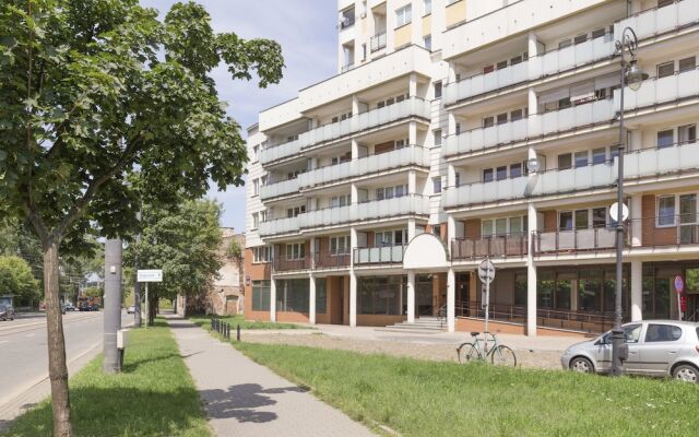 Отель Apartament Praga Tower вид на фасад