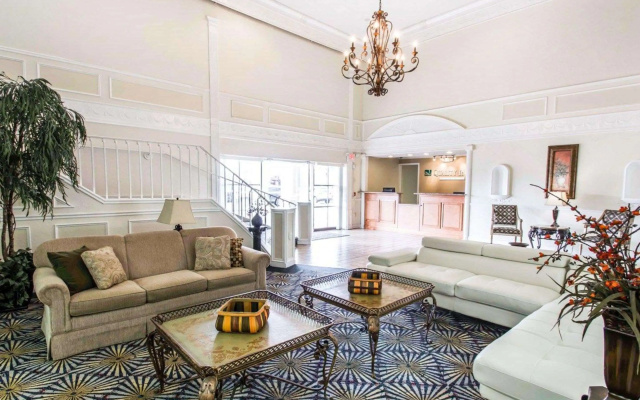 B&B HOTEL Jacksonville Airport – Newly Renovated!