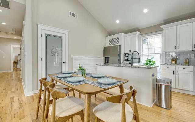 Walk to Beltline: Wfh-friendly Hub w/ Yard!