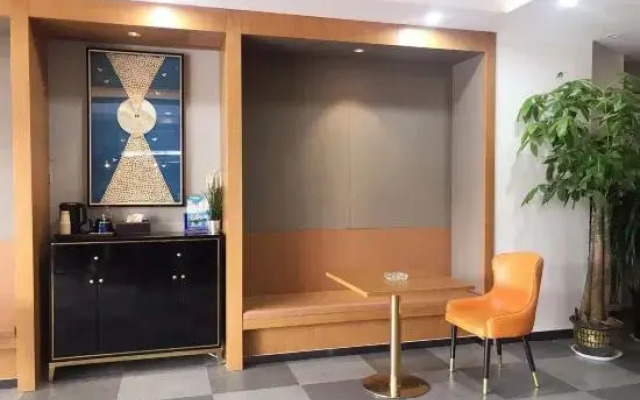 Light Stay Hotel (Jinan Jiyang Bus Terminal Branch)