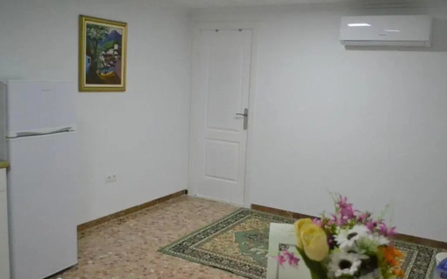 1 Bedroom Apartment With Gallery Balcony Free Netflix, air Conditioning