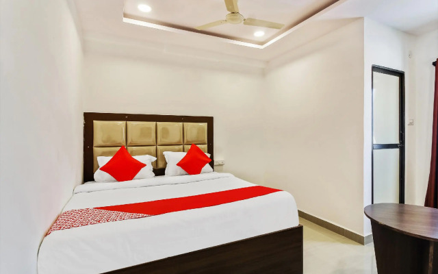 OYO 40807 Hotel VSR International