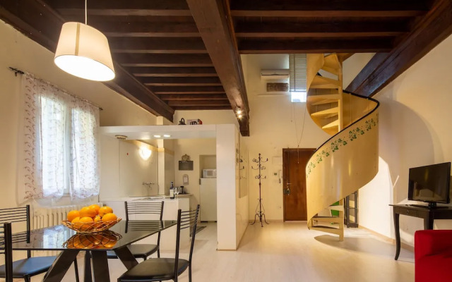 Santa Trinita Apartment