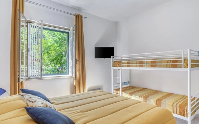 Beautiful Holiday Home in Palermo With Balcony and Netflix
