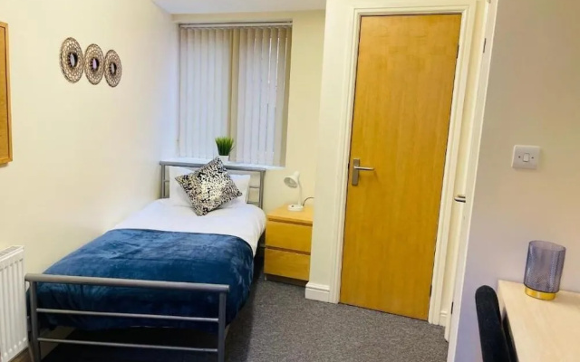 OYO Sangha House - Short Stays