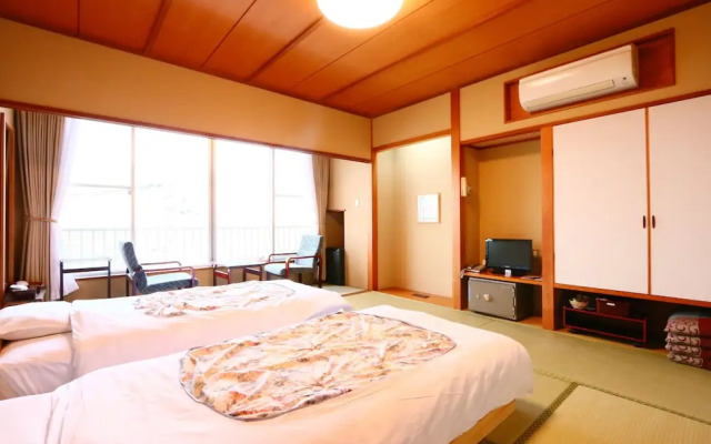 Seafood Restaurant & Ryokan Yamani