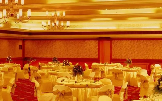 The Avenuecenter Hotel