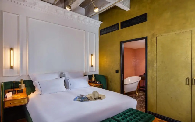 Brown BoBo, a member of Brown Hotels
