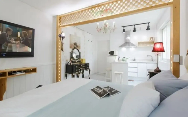 Green rose pension