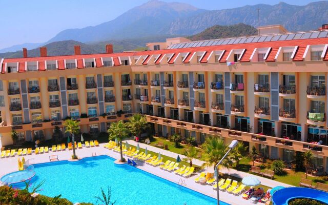 Camyuva Beach Hotel вид на фасад