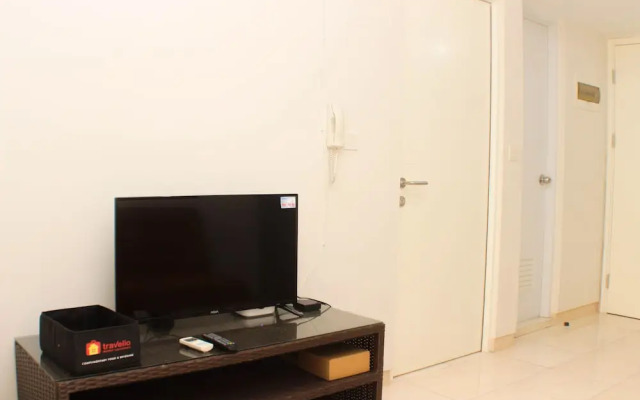 Warm And Tranquil 2Br At Springlake Summarecon Bekasi Apartment