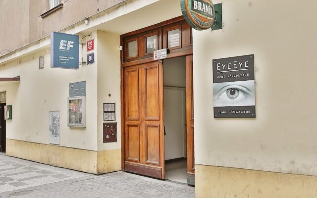 Отель Prague Krtek Apt in the Heart of Prague Прага вид на фасад