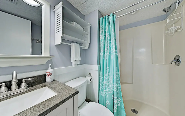 1005wate 3 Bedroom Condo