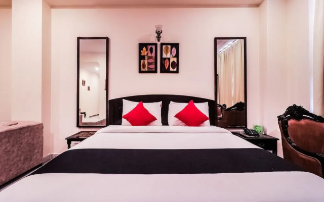 Capital O 353 Hotel Four Boutique