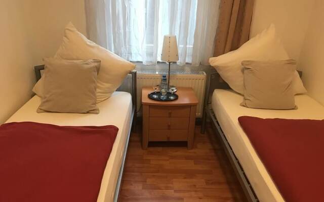 Kölnotel Hostel, Apart and Suite Германия, Кёльн - отзывы, цены и фото номеров - забронировать отель Kölnotel Hostel, Apart and Suite онлайн комната для гостей