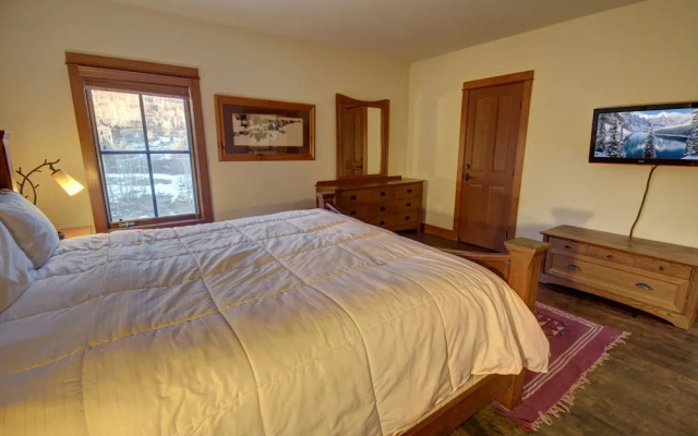 Oro Grande 407 by Summitcove Vacation Lodging