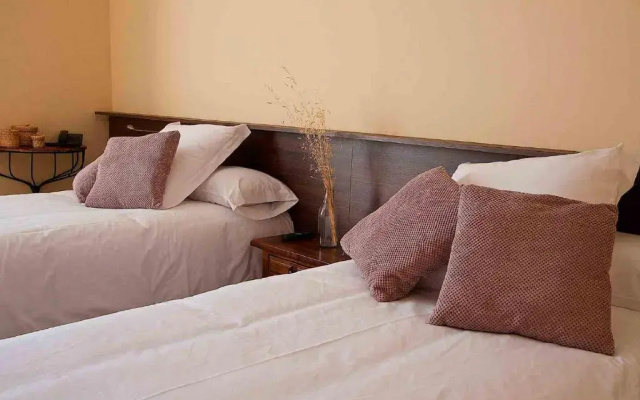 Hotel Valle Del Eria