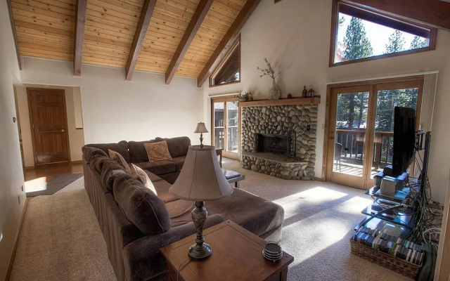 Burnt Cedar Lodge