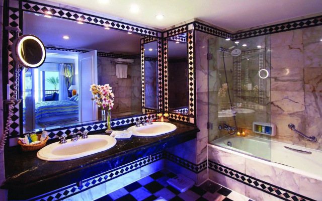 Курортный Отель Baron Sharm El Sheikh Resort