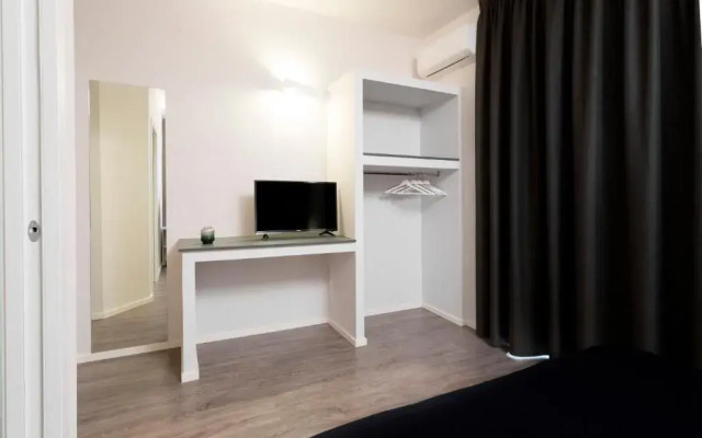 Minimal Rooms