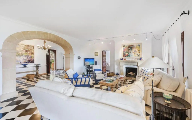 Can Punxa Dalt - Traditional Villa with Heatable Pool