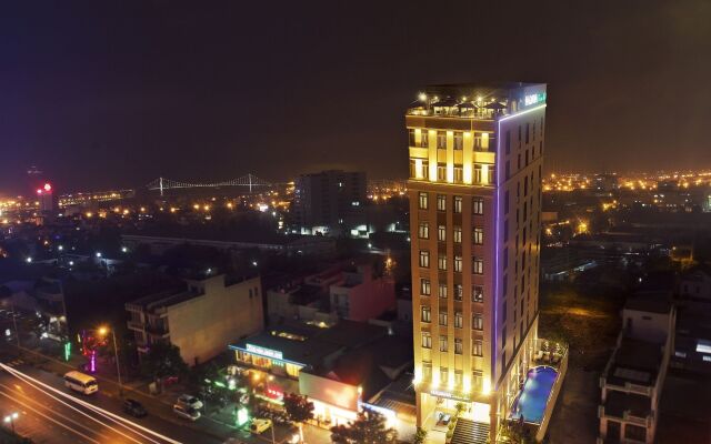 Hadana Boutique Hotel Da Nang in Da Nang Vietnam from 428