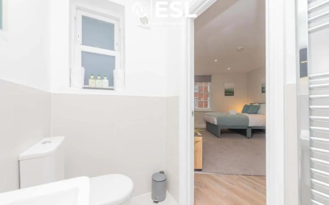Studio 2, Second Floor Town Centre Apartment