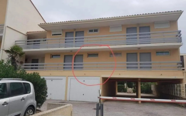Studio cabine avec place de parking privée