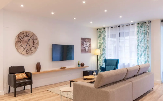 Abando Ii Apartment By Aston Rentals