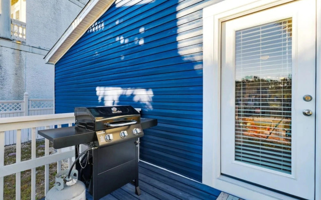 Dockside Retreat