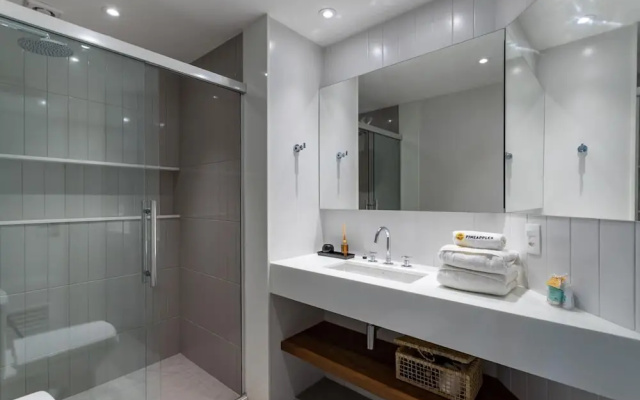 Comfort in Copacabana 400m From the Beach Br1307
