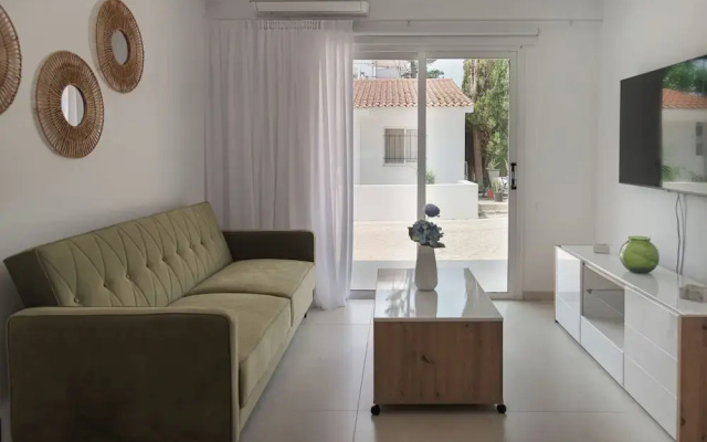 Phaedrus Living Olga Residence