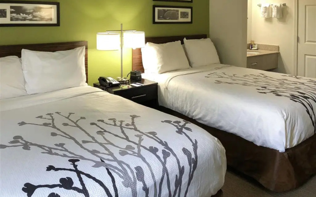 Days Inn by Wyndham McDonough