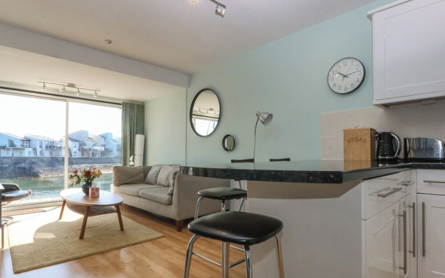 1 Oakley Wharf