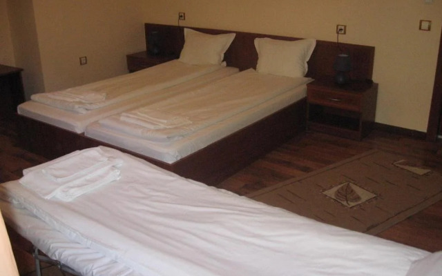 Hotel Fedora