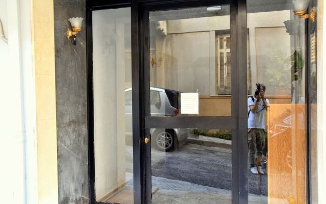Апартаменты Filopappou view renovated apartment вид на фасад
