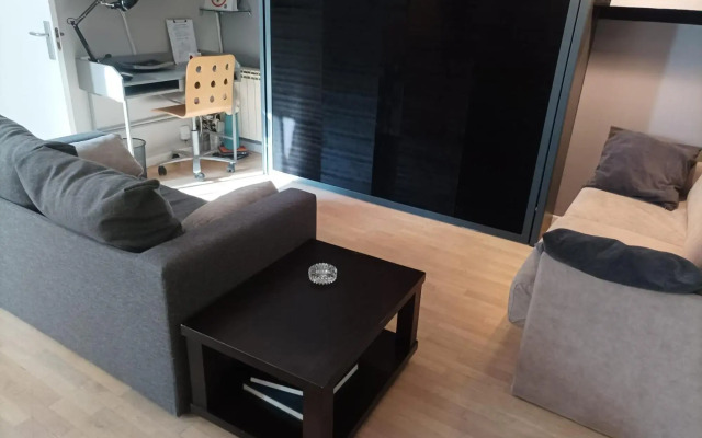 Apartamento San Quirce - céntrico y reformado- wifi y netflix