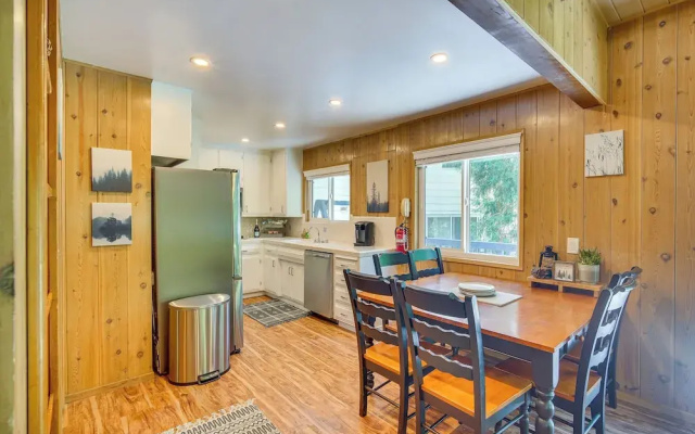 Steps to Lake Arrowhead: Cabin w/ Bbq!