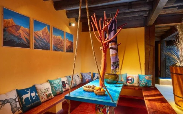 JIUMI Snow Mountain Original Art Hotel