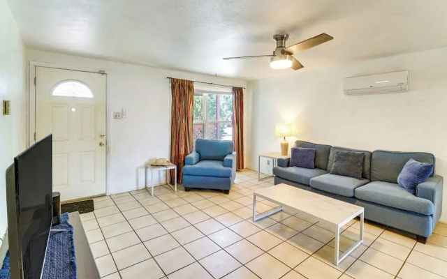 Pets Welcome: Hot Tub Haven in Albuquerque!