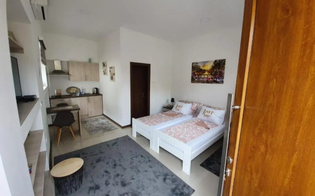 Studio apartment in Old Town- with parking