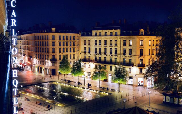 Hotel Carlton Lyon - MGallery By Sofitel вид на фасад