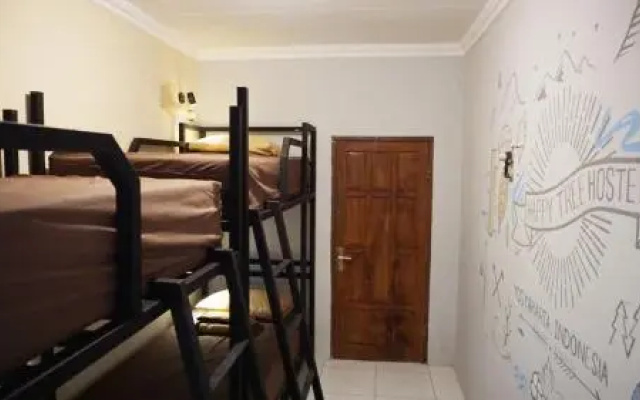 Happy Tree Hostel Yogyakarta
