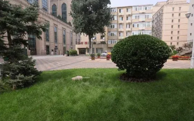 Beijing Xinjiang Plaza Yingbin Building