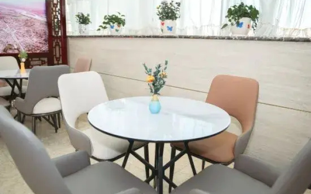 Junhu Hotel
