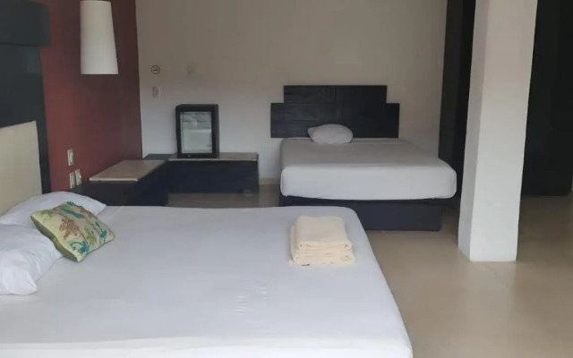 Blvd Hotel